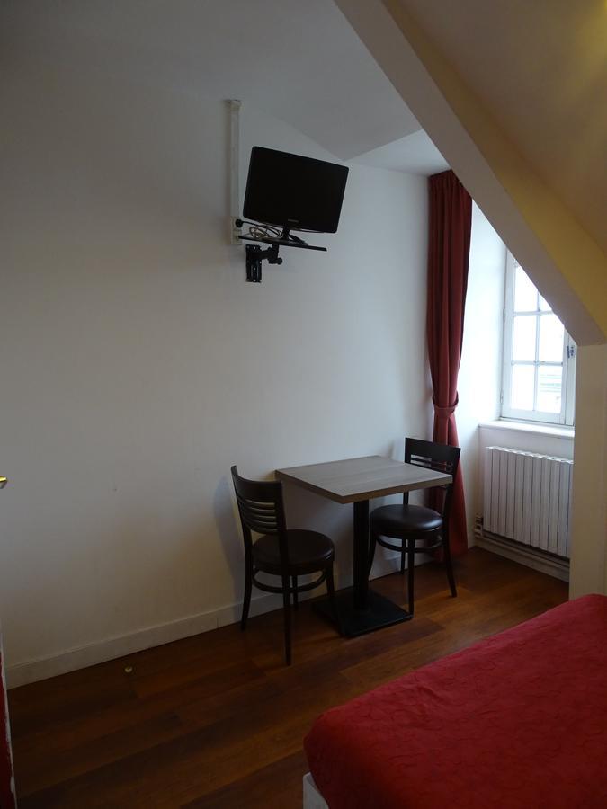 Hotel Restaurant Du Commerce La Gouesnière Eksteriør billede